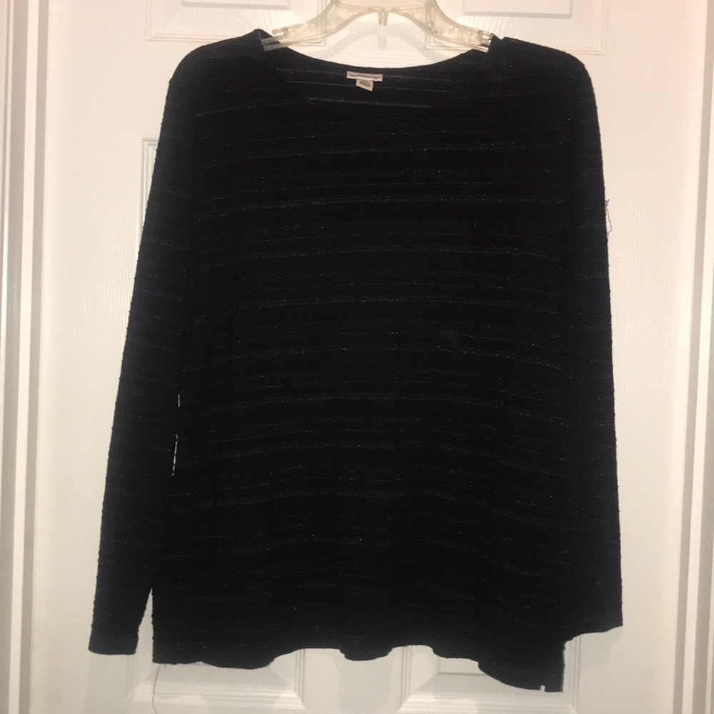 Croft and Barrow black tee metallic stripe XL